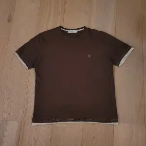 Extremt fet Yves Saint Laurent t-shirt! Inga skador