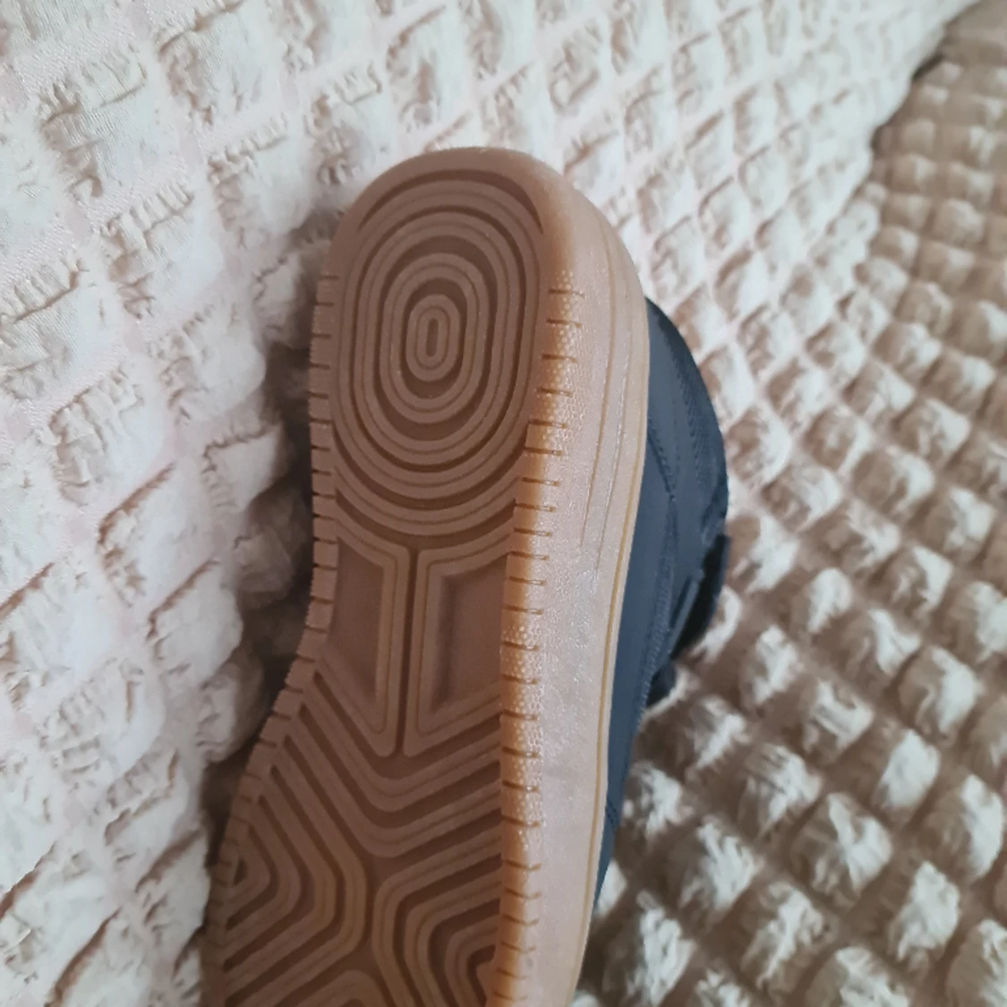 Svarta, höga skor  - 91