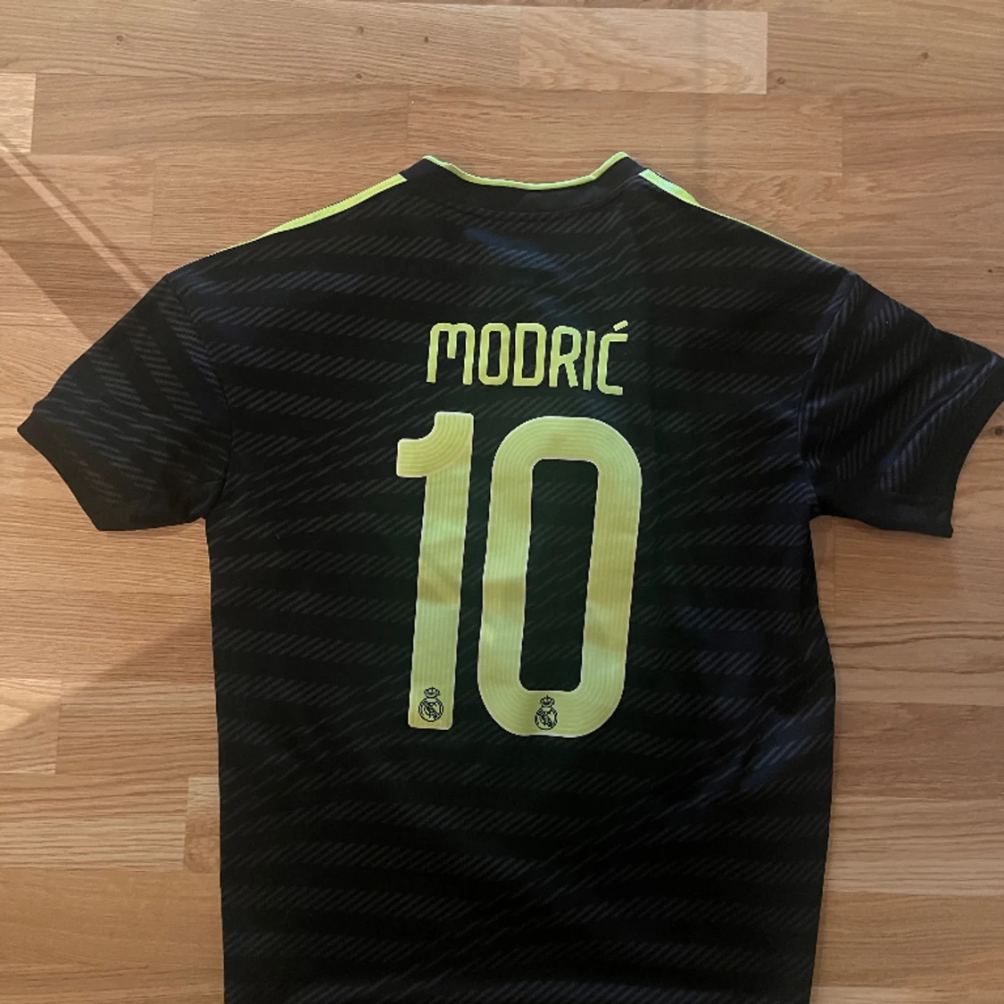 Real Madrid Shirt - 90