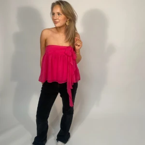 Söt topp/kjol🩷 - Jättefin topp/kjol som kan användas på många olika sett, banden kan knytas upp och knytas om! Så söt till sommaren!