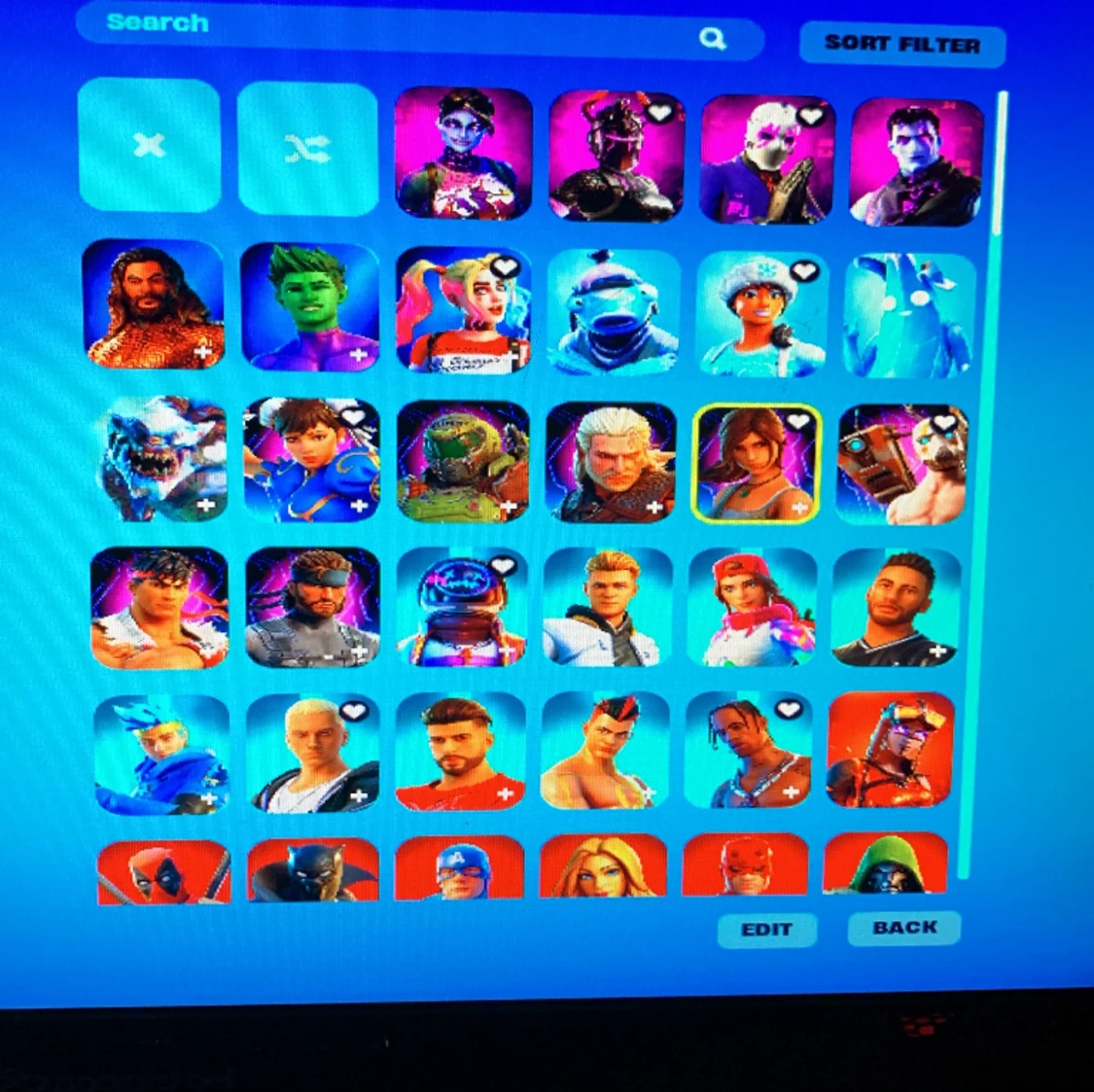 Säljer mot konto eller byter ( med 221 skins ( 159 pick Axe 