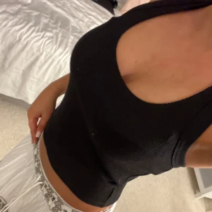 Halterneck topp - Halterneck topp som tyvärr inte kommer till användning. Från Boohoo. Storlek S 