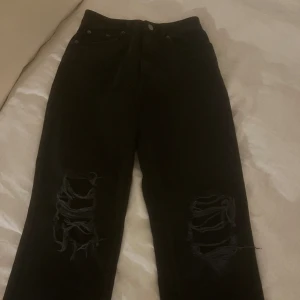 Jeans nakd - Helt oanvända jeans från NA-KD, storlek 34