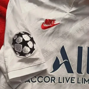 PSG ORIGINAL 21_22 st M - Köpt i psgs butik i Paris.  Priset kan diskuteras vid snabb affär 