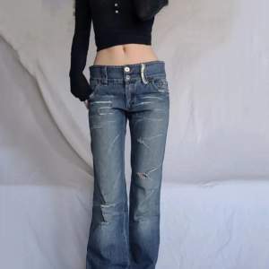 Innerbenslängden: 87 midjemått: 76! Så snygga lågmidjade jeans! ( bilder från förra ägaren här på plick )