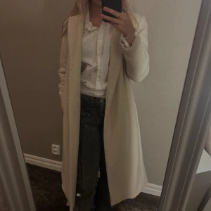 Kappa - Säljer min kappa från stradivarius då jag ej använder den!