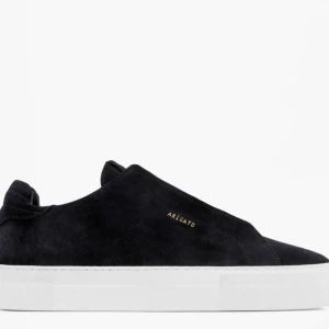 Arigato skor - Säljer nu dessa arigato skor i storlek 39, har fixat en ny vit sula så de ser fräscha ut! kontakta för fler bilder!💕