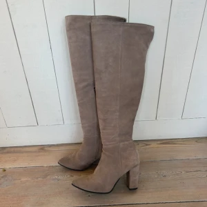 Beiga boots - I väldigt fint skick, stl 39❤️