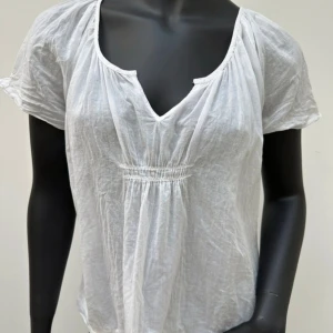 Hunky Dory top - Vit fin top från Hunky Dory.