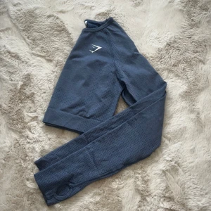 Gymshark Vital Seamless Topp - Gymshark Vital Seamless Topp köpt för 2 år sen. Crop top. Bra skick, inte använt på länge så känner för att sälja. Strl M. 