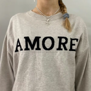 Amore tröja  - Jätte fin tröja ifrån gina.💓💓  Knappt andvänd!💞💞 