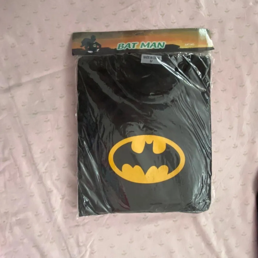 Öppna paket Stlk kvar S 2-3 år, M 4-5 år och L 6-8 år . Puserot.
