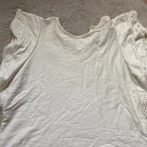 Holly & whyte tröja - En holly & whyte tröja andvänt 3gånger nytt skick