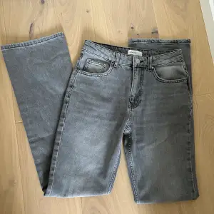 Säljer ett par helt oanvända jeans i storlek 36🧚🏼‍♀️💕