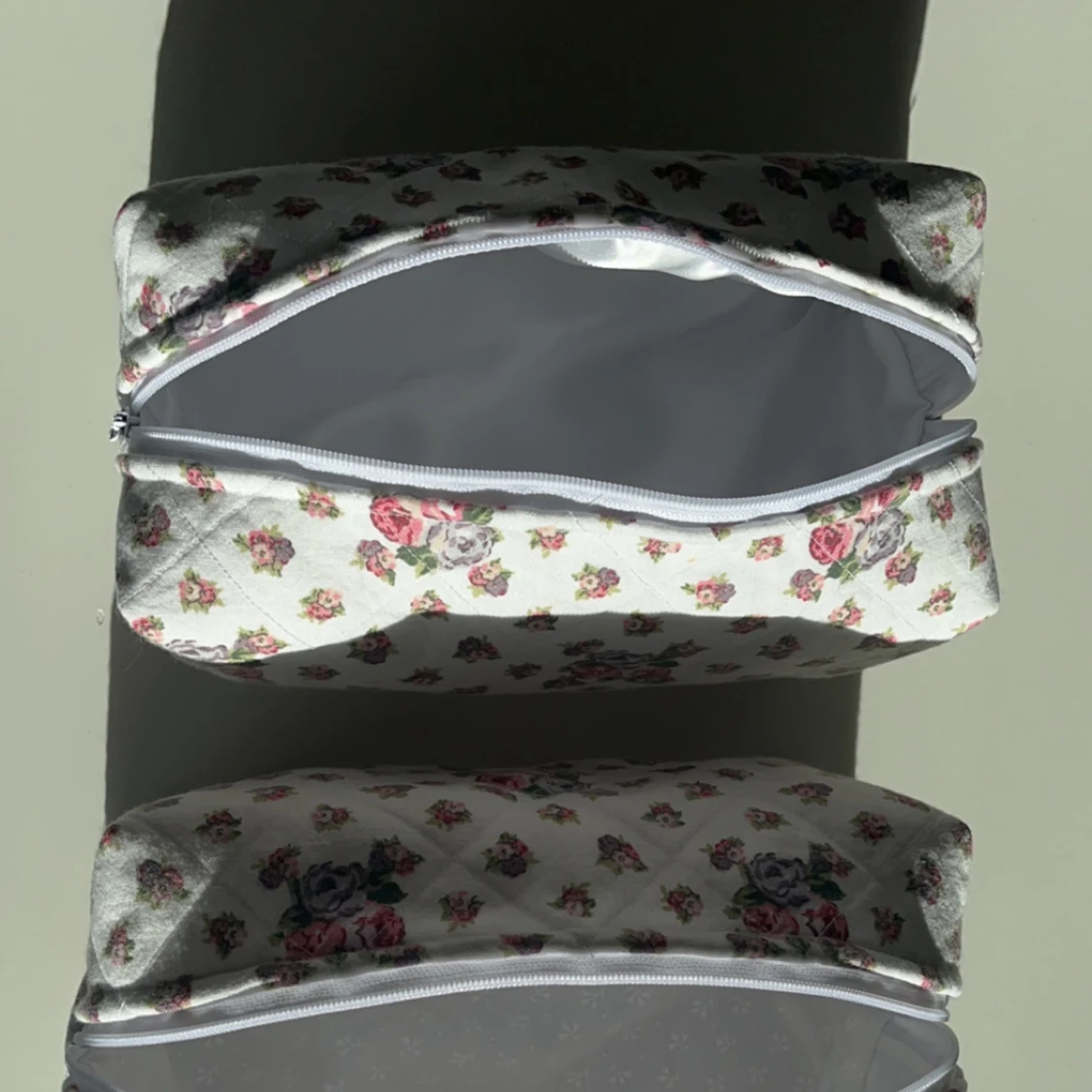 HANDGJORDA NECESSÄRER - 92