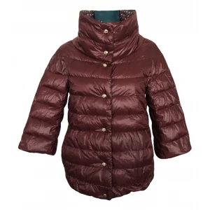 Herno Jacka  - Intressekoll på min herno jacka i vinrött, går att använda på båda sidorna! Jätte fin och unik färg, Storlek S, 40 IT