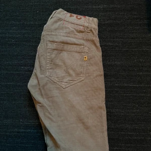 Dondup byxor - Manchester byxor! Beige bruna dondup Storlek 31