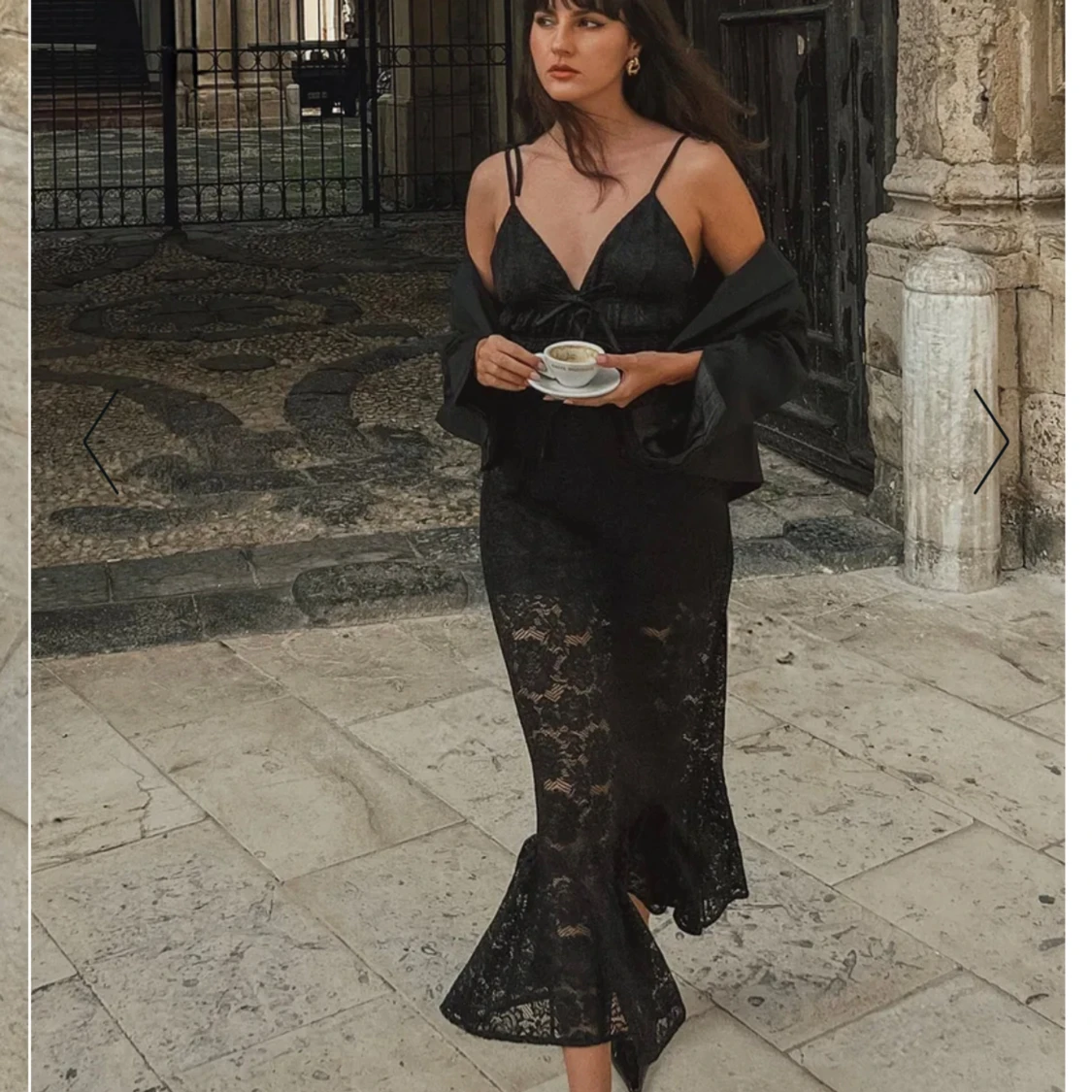 Klänning i spets//helt oanvänd - 90