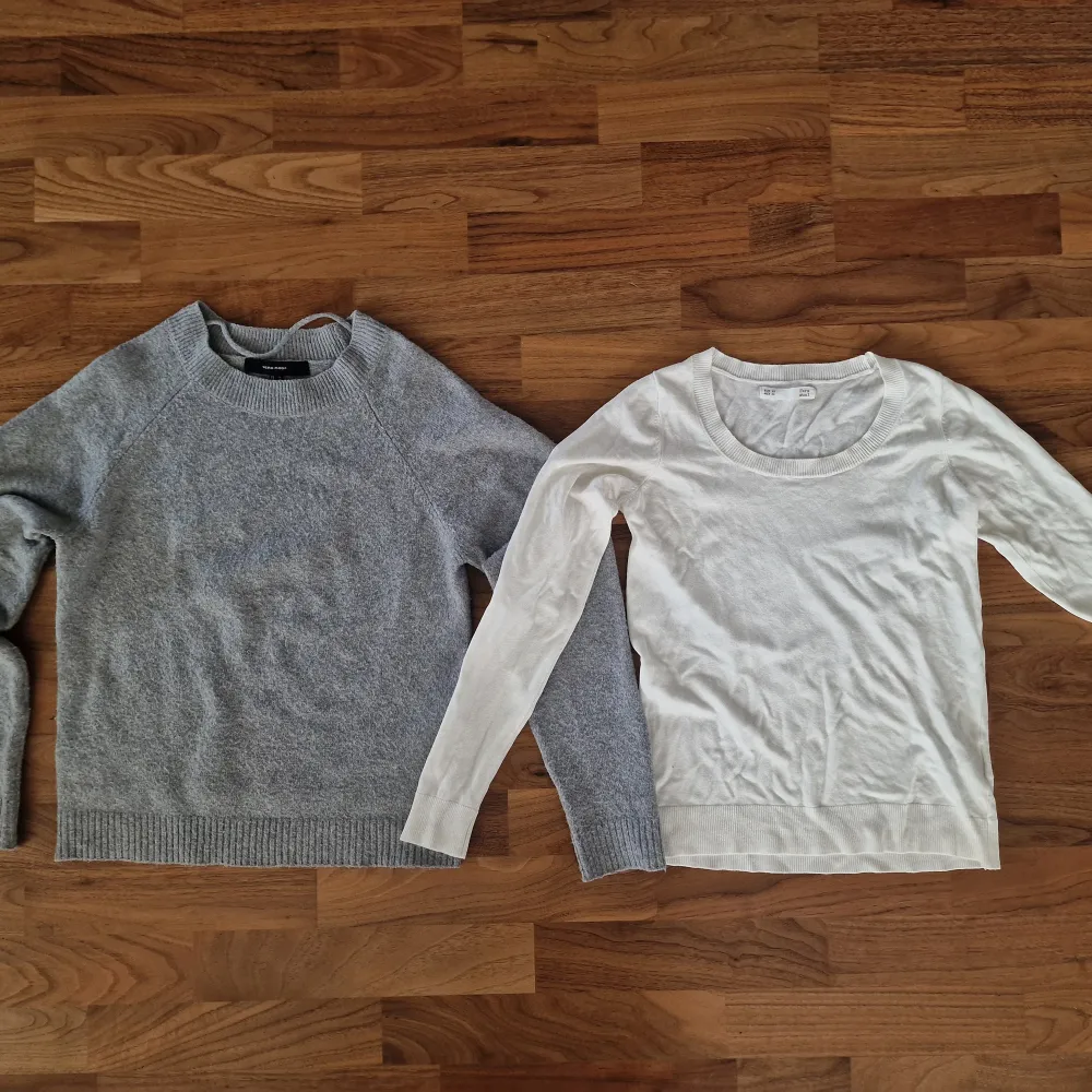 Min syster säljer några av sina tröjor som hon endast använd en gång. Storlekarna kan ni hitta på bilderna.  Pris på grå tröja : 149:- Pris på vit tröja : 99:-. Tröjor & Koftor.