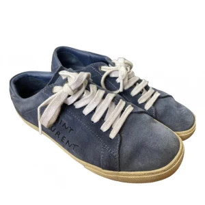 Saint Laurent skor - Säljer mina saint Laurent skor som är i gott skick!