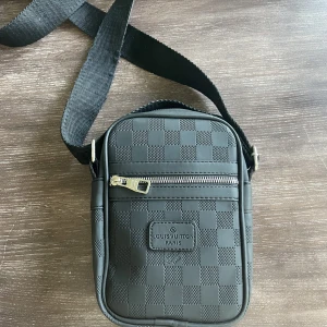 Väska - Väskan är oanvänd!