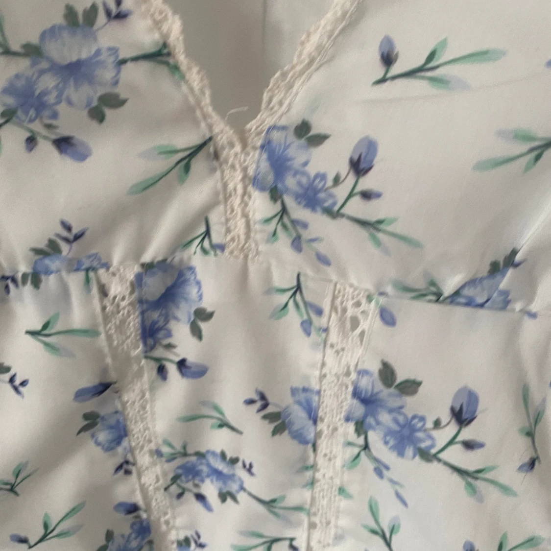 Blommig klänning - 90