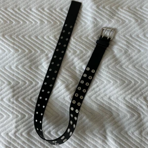 Gina skärp - Säljer dehär skärpet från Gina som inte längre kommer till användning. Bra skick, köparen står för frakten. 