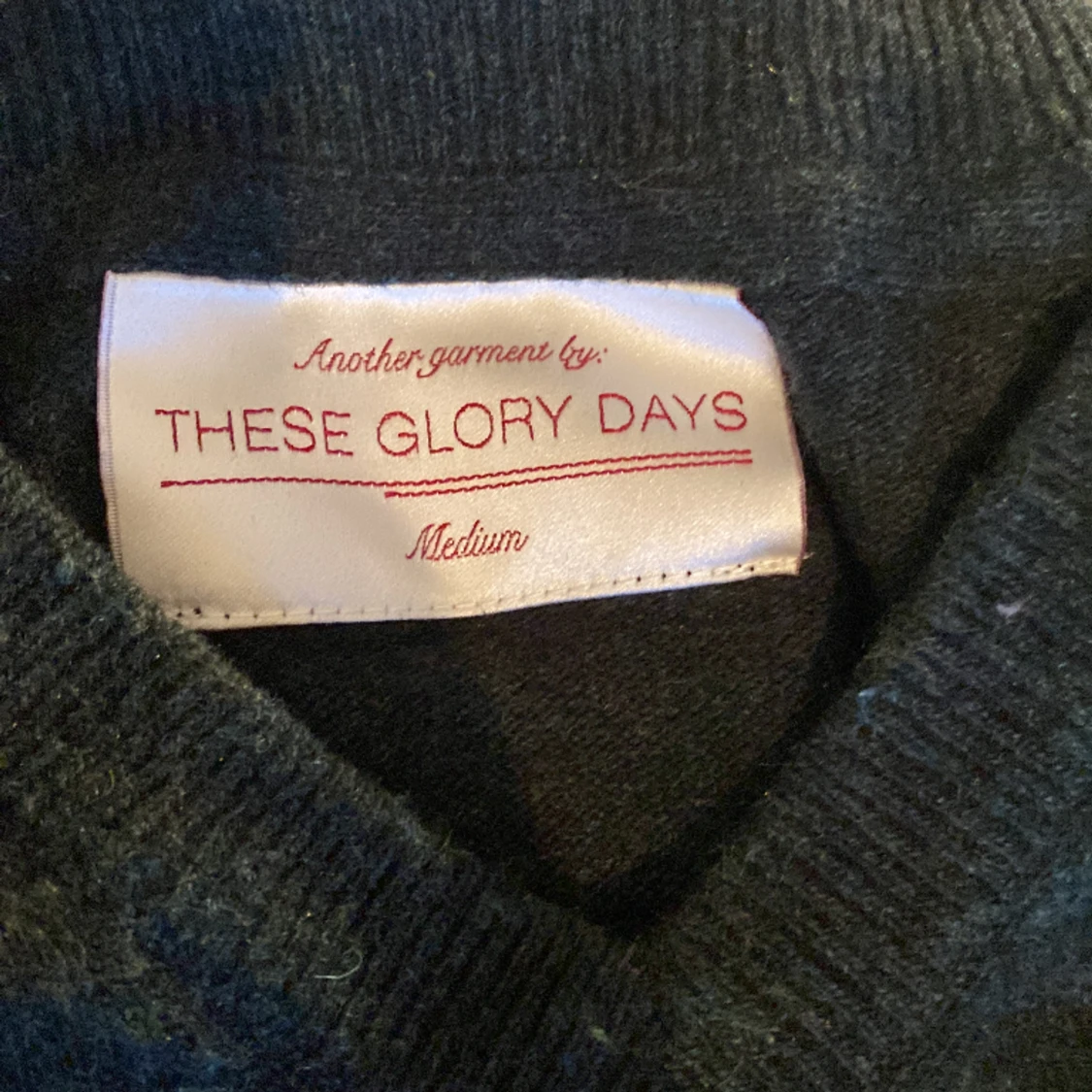 Mörkgrön stickad tröja  - 90