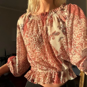 Blus  - Blus från Gina Tricot!