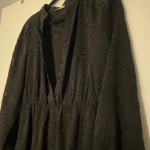 Maxiklänning i svart - Maxiklänning i storlek XS Mycket bra skick 