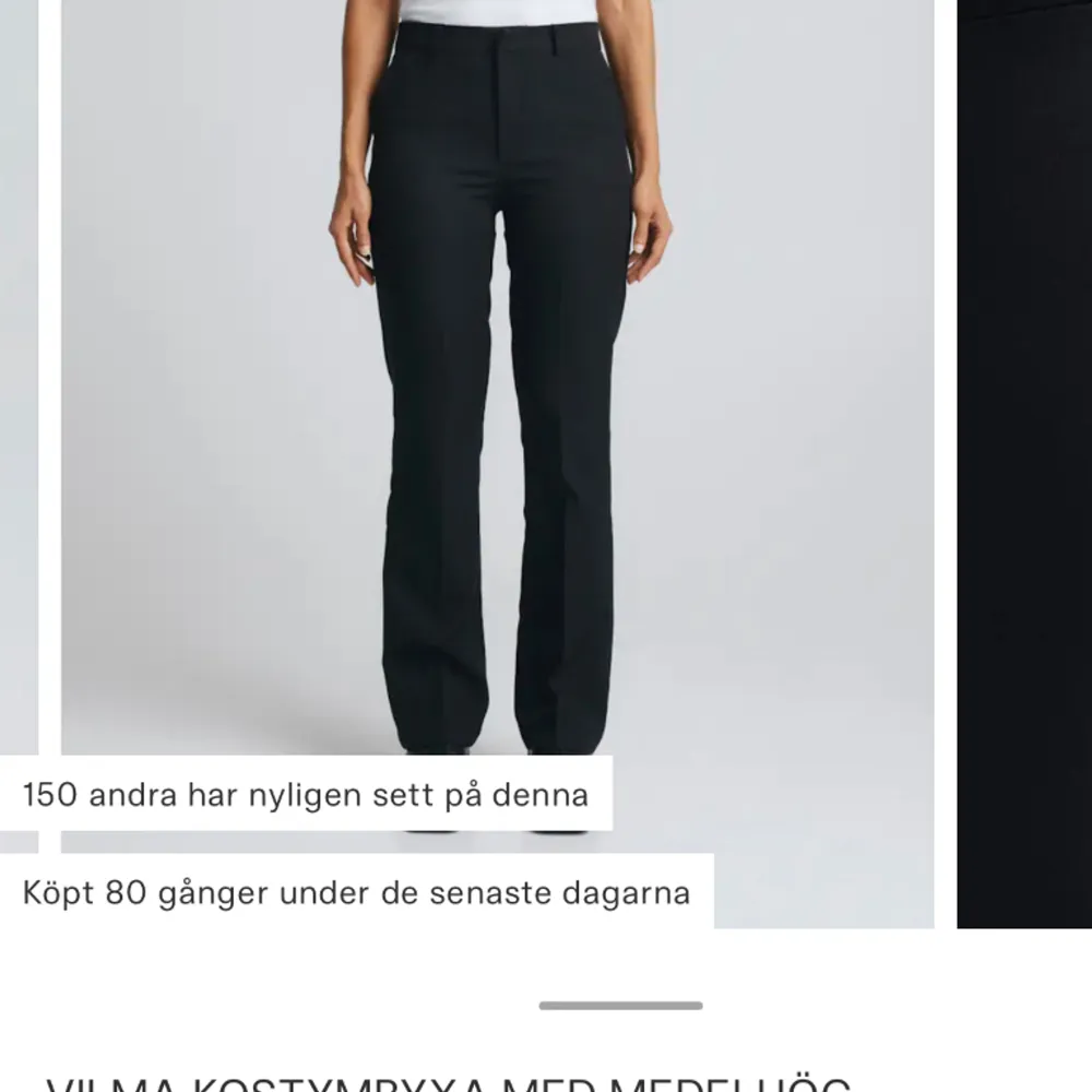 Säljer dessa fina kostymbyxor,storlek 34 från bikbok,nypris är 499 kr. Jeans & Byxor.