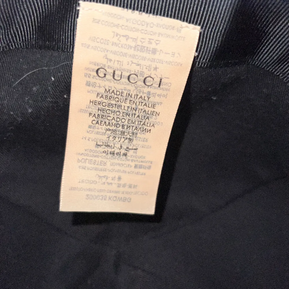 Gucci keps storlek M som är använd fåtal gånger  Fint skick. Accessoarer.