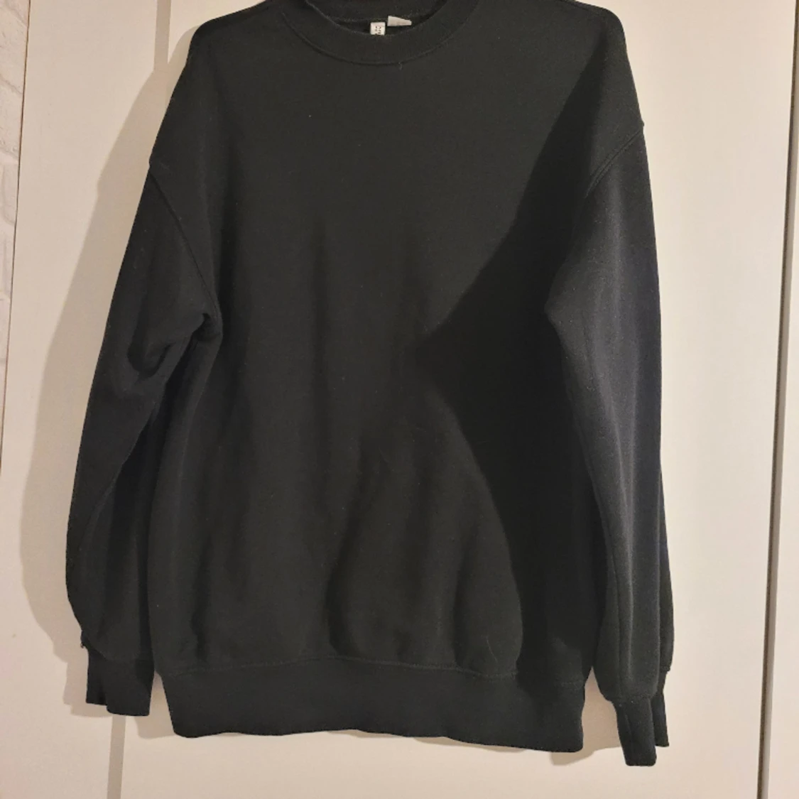 Svart tjocktröja, strl XS