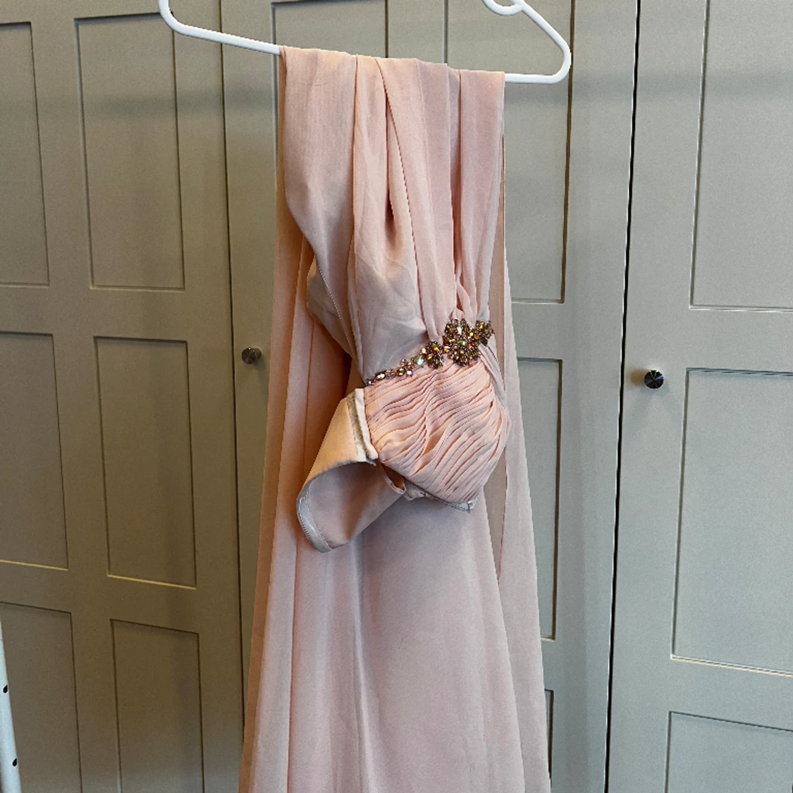 Rosa offshoulder balklänning  - 91