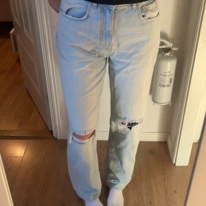 jeans  - jeans från Gina tricot. säljer även två osr mörkare, ett par i 36 o ett i 38 (kolla mina andra inlägg för at hitta dem)