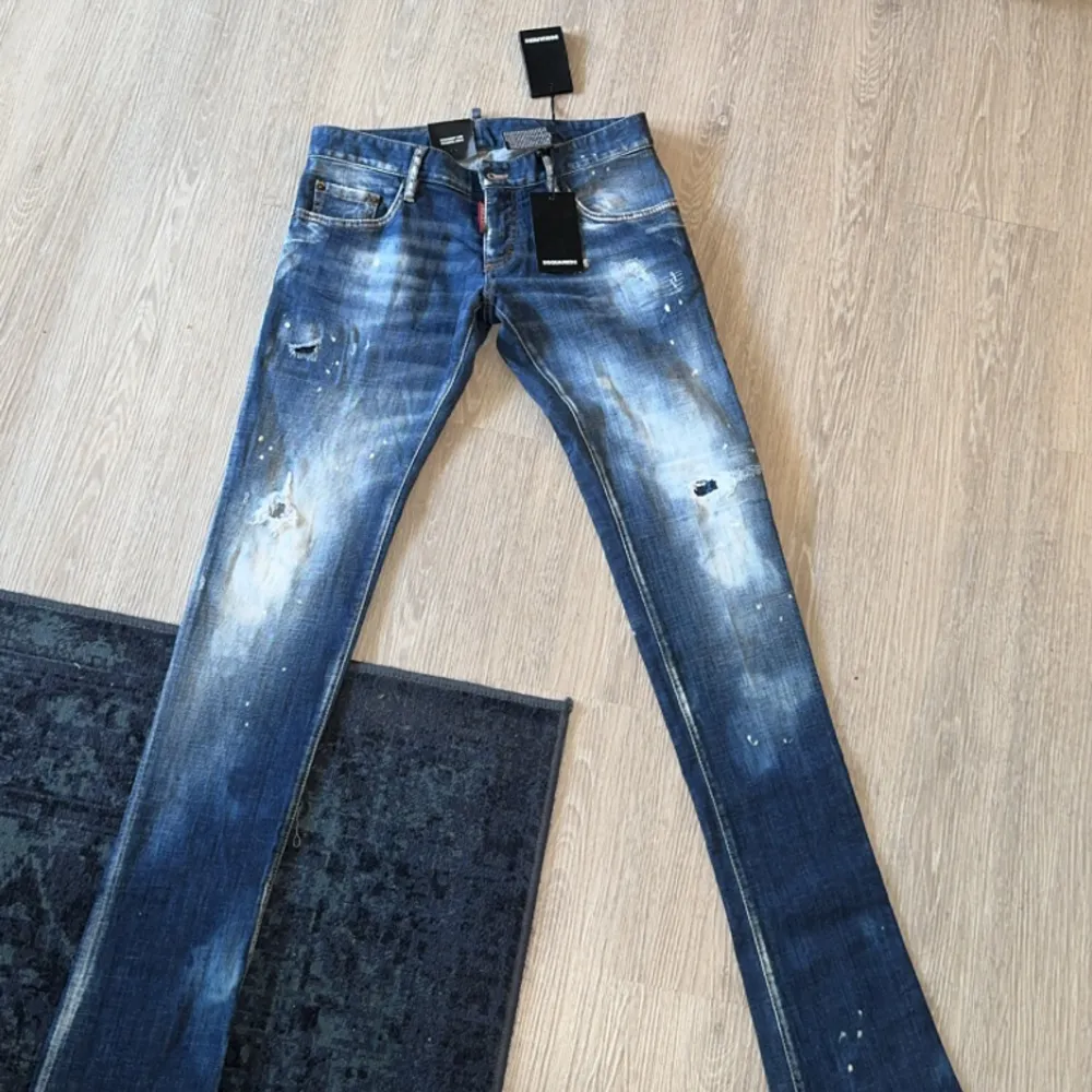Helt nya, storlek 48 (M). Jeans & Byxor.