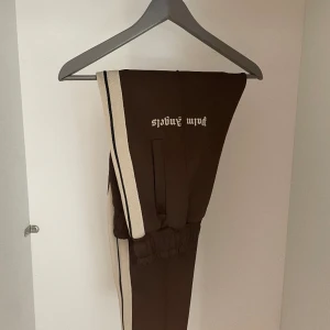 Palm Angels byxor - Bruna palm angels byxor utan topp Lite äldre modell med skönare material (Gratis frakt hela Sverige)