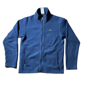 Patagonia Fleece - Säljer denna Patagonia Fleece i storlek S inga defekter bra kondition skriv gärna om ni har några ytterligare frågor 
