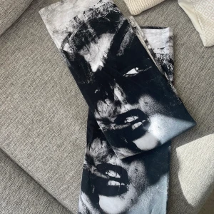 2st Carolina Gynning kökshanddukar - 2st jättefina Carolina Gynning kökshanddukar  Aldrig använda endast varit prydnad