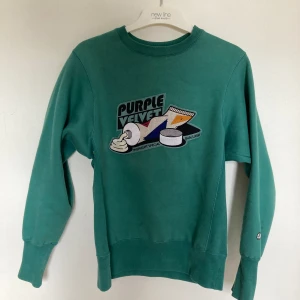 Eytys tröja - Eytys tröja som jag knappt använt. Köpte i nytt skick, storlek xxs men jag är normalt sett S/M, funkar också. Inte sann till sin storlek helt enkelt.