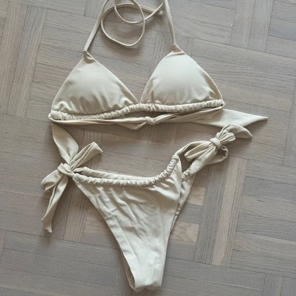 Säljer en bikini från AK Bikinis i storlek S 🎀 Som ny, använd en gång!. Övrigt.