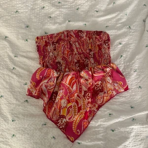 Top - Oanvänd top från Shein perfekt till sommar💕