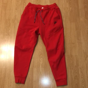 Helt nya använda 1-2 gånger - Tech fleese byxor