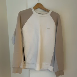 Lacoste sweatshirt - Väldigt bra skick