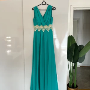 Bal/fest klänning - Helt ny aldrig använd