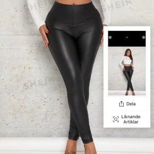 Skinn byxor  - Aldrig använd storlek xs passar S  säljer den för 100kr