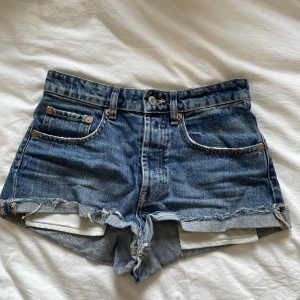 Shorts  - Shorts från zara i fint skick 