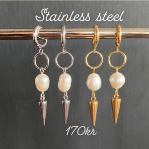 Örhängen  - Frakt 18kr ❤️