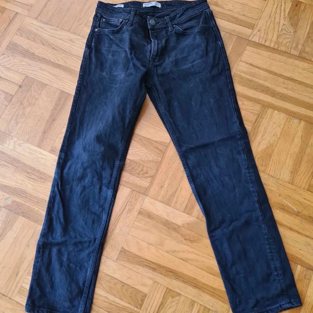 Svarta jeans strl 29/32 Regular Modell Clark . Jeans & Byxor.