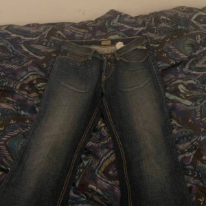 Säljer mina jack and jones vintage byxor  - Säljer mina jack and jones vintage byxor snabb affär biligare pris 